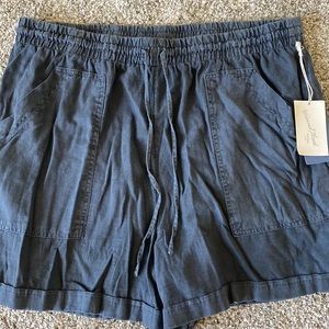 Universal Threads nwt XXL black linen rayon shorts